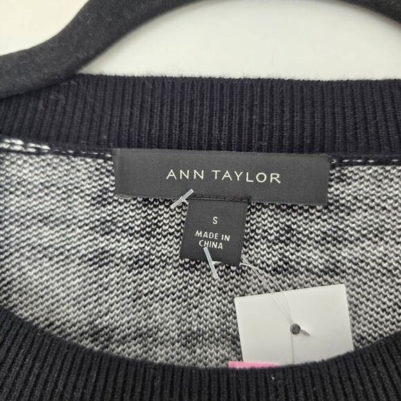 Ann Taylor Sweater Women's Small White Black Houndstooth Button Stretchy Career - Picture 4 of 6